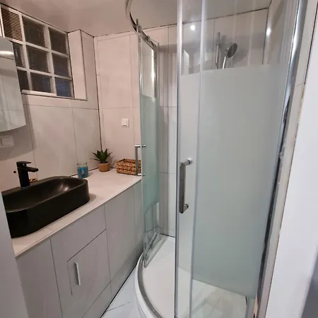 Апартаменты Le Miroir Rouge