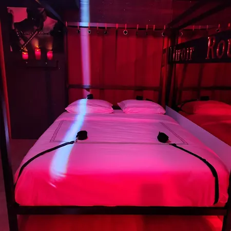 Le Miroir Rouge Апартаменты