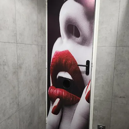 Апартаменты Le Miroir Rouge Мо